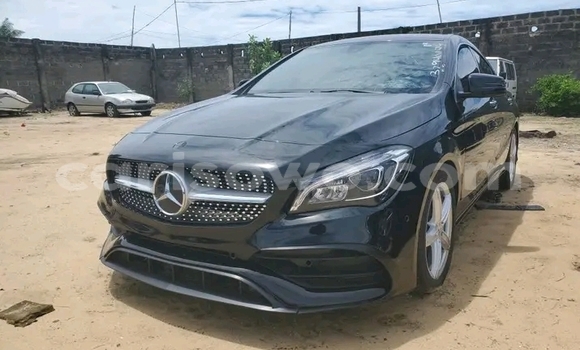 Sayi Na hannu Mercedes-Benz CLA-klasse Black Mota in Cotonou a Benin Sayi Na hannu Mercedes-Benz CLA-klasse Black Mota in Cotonou a Benin