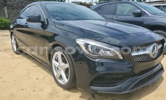 Sayi Na hannu Mercedes-Benz CLA-klasse Black Mota in Cotonou a Benin Sayi Na hannu Mercedes-Benz CLA-klasse Black Mota in Cotonou a Benin