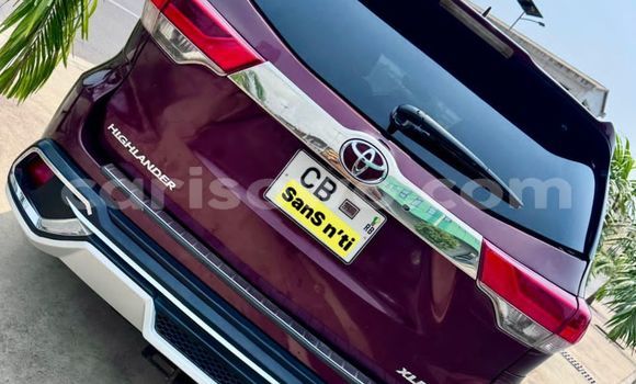 Sayi Na hannu Toyota Highlander Red Mota in Abomey Calavi a Benin