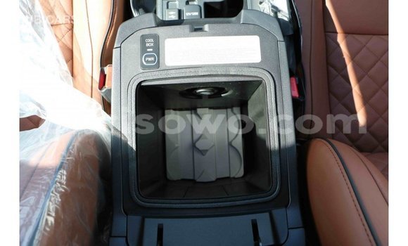 Sayi Imported Toyota Prado White Mota in Import - Dubai a Benin Sayi Imported Toyota Prado White Mota in Import - Dubai a Benin