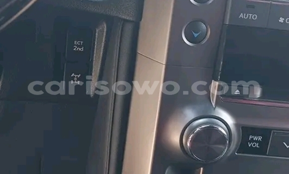 Acheter Occasion Voiture Lexus GX Blanc à Cotonou, Benin Acheter Occasion Voiture Lexus GX Blanc à Cotonou, Benin