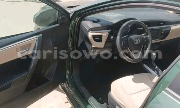Acheter Occasion Voiture Toyota Corolla Vert à Cotonou, Benin Acheter Occasion Voiture Toyota Corolla Vert à Cotonou, Benin