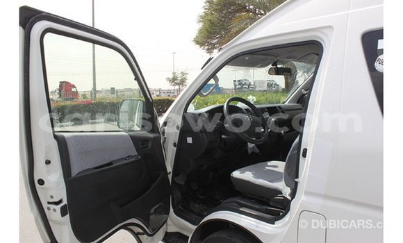 Sayi Imported Toyota Hiace White Mota in Import - Dubai a Benin Sayi Imported Toyota Hiace White Mota in Import - Dubai a Benin