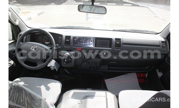Sayi Imported Toyota Hiace White Mota in Import - Dubai a Benin Sayi Imported Toyota Hiace White Mota in Import - Dubai a Benin