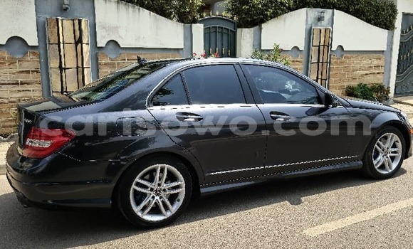 Ra Àlòkù Mercedes-Benz C-Classe Silver Ọkọ̀ in Cotonou ni Benin Ra Àlòkù Mercedes-Benz C-Classe Silver Ọkọ̀ in Cotonou ni Benin
