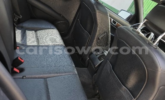 Ra Àlòkù Mercedes-Benz C-Classe Silver Ọkọ̀ in Cotonou ni Benin Ra Àlòkù Mercedes-Benz C-Classe Silver Ọkọ̀ in Cotonou ni Benin