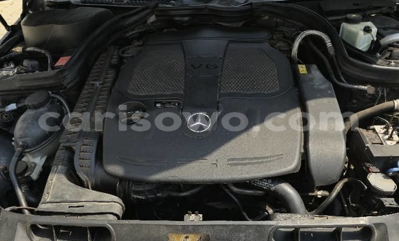 Ra Àlòkù Mercedes-Benz C-Classe Silver Ọkọ̀ in Cotonou ni Benin Ra Àlòkù Mercedes-Benz C-Classe Silver Ọkọ̀ in Cotonou ni Benin