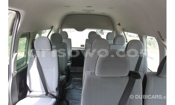 Sayi Imported Toyota Hiace White Mota in Import - Dubai a Benin Sayi Imported Toyota Hiace White Mota in Import - Dubai a Benin