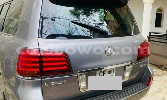 Acheter Occasion Voiture Lexus LX 570 Gris à Abomey Calavi, Benin Acheter Occasion Voiture Lexus LX 570 Gris à Abomey Calavi, Benin