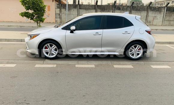 Sayi Na hannu Toyota Corolla White Mota in Cotonou a Benin Sayi Na hannu Toyota Corolla White Mota in Cotonou a Benin