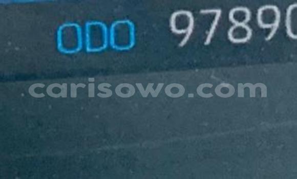 Sayi Na hannu Toyota Corolla White Mota in Cotonou a Benin Sayi Na hannu Toyota Corolla White Mota in Cotonou a Benin