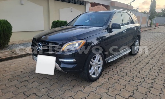 Ra Àlòkù Mercedes-Benz ML–Class Black Ọkọ̀ in Cotonou ni Benin Ra Àlòkù Mercedes-Benz ML–Class Black Ọkọ̀ in Cotonou ni Benin