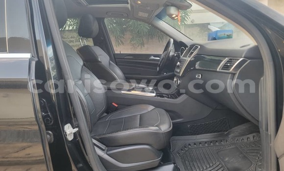 Ra Àlòkù Mercedes-Benz ML–Class Black Ọkọ̀ in Cotonou ni Benin Ra Àlòkù Mercedes-Benz ML–Class Black Ọkọ̀ in Cotonou ni Benin
