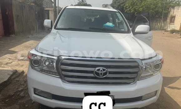 Acheter Occasion Voiture Toyota Land Cruiser Blanc à Cotonou, Benin Acheter Occasion Voiture Toyota Land Cruiser Blanc à Cotonou, Benin