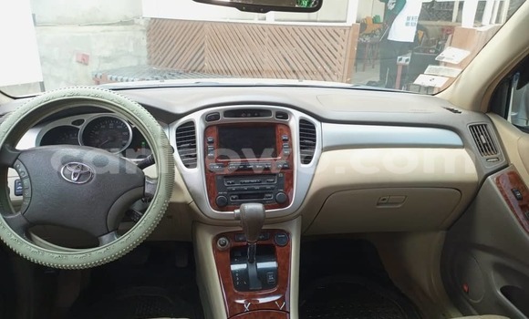 Ra Àlòkù Toyota Highlander Alagara Ọkọ̀ in Cotonou ni Benin Ra Àlòkù Toyota Highlander Alagara Ọkọ̀ in Cotonou ni Benin