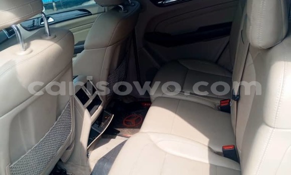 Acheter Occasion Voiture Mercedes-Benz ML–Class Blanc à Cotonou, Benin Acheter Occasion Voiture Mercedes-Benz ML–Class Blanc à Cotonou, Benin