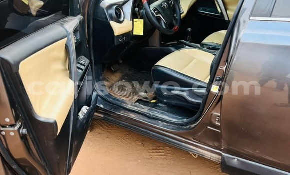 Acheter Occasion Voiture Toyota RAV4 Gris à Cotonou, Benin Acheter Occasion Voiture Toyota RAV4 Gris à Cotonou, Benin