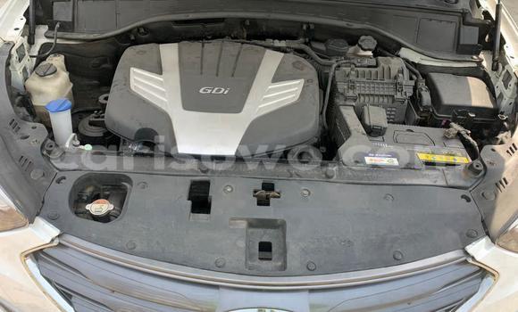 Buy Used Hyundai Santa Fe White Car in Cotonou in Benign Buy Used Hyundai Santa Fe White Car in Cotonou in Benign