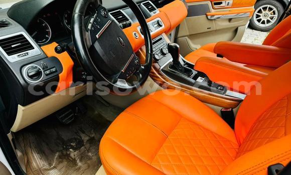 Sayi Na hannu Range Rover Range Rover White Mota in Cotonou a Benin Sayi Na hannu Range Rover Range Rover White Mota in Cotonou a Benin