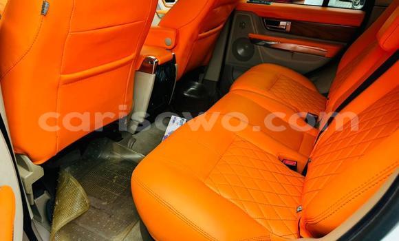 Sayi Na hannu Range Rover Range Rover White Mota in Cotonou a Benin Sayi Na hannu Range Rover Range Rover White Mota in Cotonou a Benin