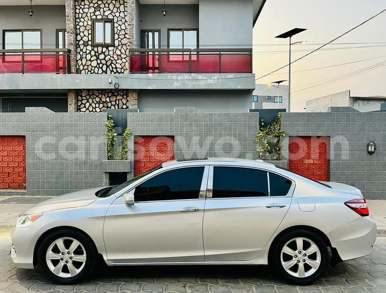 Big with watermark honda accord benin cotonou 22495