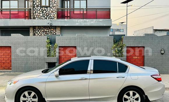 Acheter Occasion Voiture Honda Accord Beige à Cotonou, Benin Acheter Occasion Voiture Honda Accord Beige à Cotonou, Benin