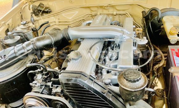 Acheter Occasion Voiture Toyota Land Cruiser Beige à Cotonou, Benin Acheter Occasion Voiture Toyota Land Cruiser Beige à Cotonou, Benin