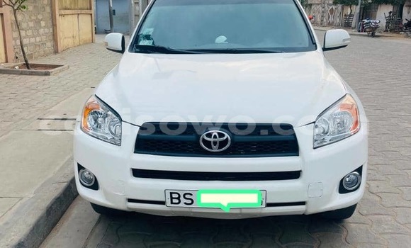 Acheter Occasion Voiture Toyota RAV4 Blanc à Cotonou, Benin