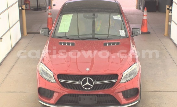 Acheter Import Voiture Mercedes-Benz GLE Rouge à Cotonou, Benin Acheter Import Voiture Mercedes-Benz GLE Rouge à Cotonou, Benin