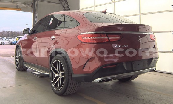 Acheter Import Voiture Mercedes-Benz GLE Rouge à Cotonou, Benin Acheter Import Voiture Mercedes-Benz GLE Rouge à Cotonou, Benin