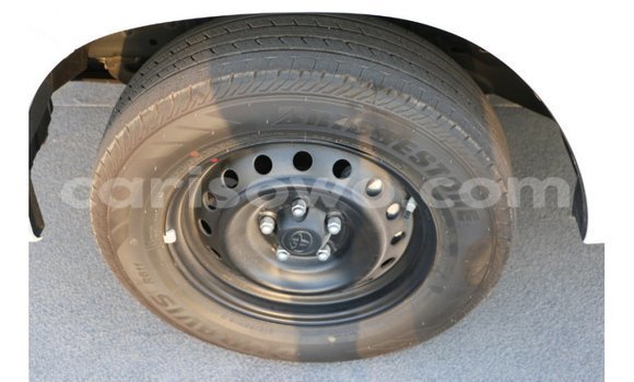 Acheter Import Voiture Toyota Hilux Blanc à Import - Dubai, Benin Acheter Import Voiture Toyota Hilux Blanc à Import - Dubai, Benin