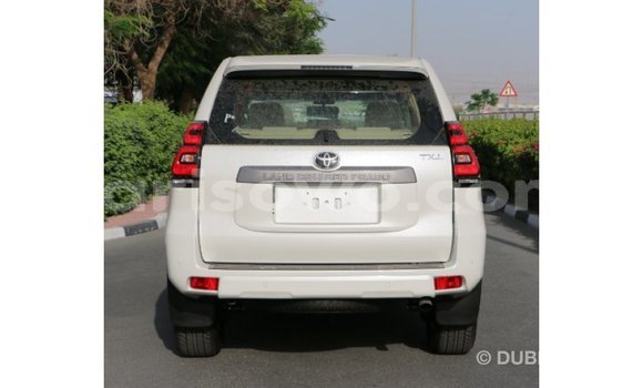 Acheter Import Voiture Toyota Prado Blanc à Import - Dubai, Benin Acheter Import Voiture Toyota Prado Blanc à Import - Dubai, Benin