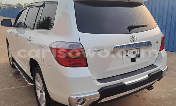 Acheter Occasion Voiture Toyota Highlander Blanc à Cotonou, Benin