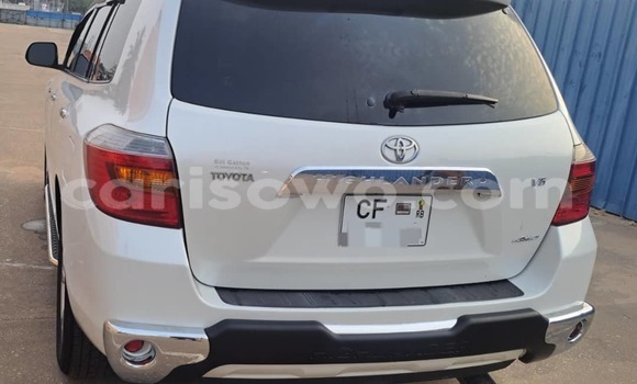 Ra Àlòkù Toyota Highlander funfun Ọkọ̀ in Cotonou ni Benin Ra Àlòkù Toyota Highlander funfun Ọkọ̀ in Cotonou ni Benin