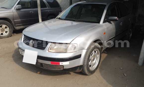 Ra Àlòkù Volkswagen Passat Silver Ọkọ̀ in Cotonou ni Benin Ra Àlòkù Volkswagen Passat Silver Ọkọ̀ in Cotonou ni Benin
