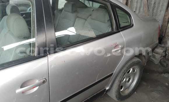 Ra Àlòkù Volkswagen Passat Silver Ọkọ̀ in Cotonou ni Benin Ra Àlòkù Volkswagen Passat Silver Ọkọ̀ in Cotonou ni Benin