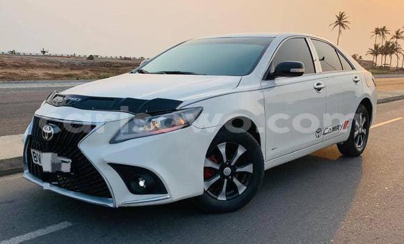Ra Àlòkù Toyota Camry Silver Ọkọ̀ in Cotonou ni Benin Ra Àlòkù Toyota Camry Silver Ọkọ̀ in Cotonou ni Benin