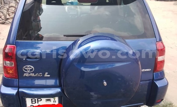 Ra Àlòkù Toyota RAV4 Blue Ọkọ̀ in Cotonou ni Benin Ra Àlòkù Toyota RAV4 Blue Ọkọ̀ in Cotonou ni Benin