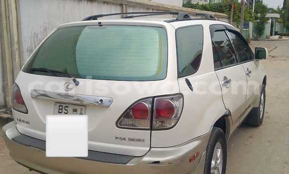 Acheter Occasion Voiture Lexus RX 300 Blanc à Cotonou, Benin