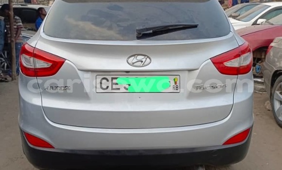 Sayi Na hannu Hyundai Tucson Azurfa Mota in Cotonou a Benin Sayi Na hannu Hyundai Tucson Azurfa Mota in Cotonou a Benin