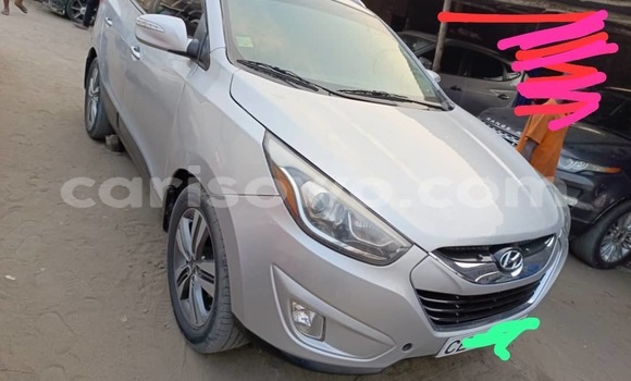 Acheter Occasion Voiture Hyundai Tucson Gris à Cotonou, Benin Acheter Occasion Voiture Hyundai Tucson Gris à Cotonou, Benin