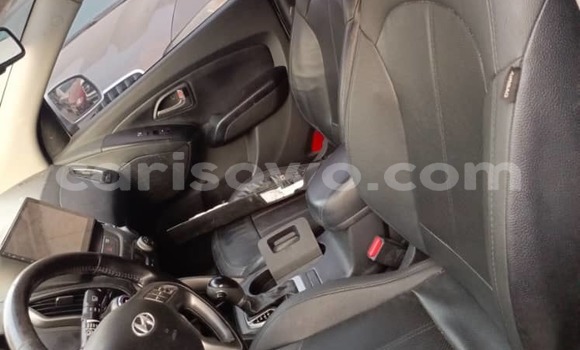 Acheter Occasion Voiture Hyundai Tucson Gris à Cotonou, Benin Acheter Occasion Voiture Hyundai Tucson Gris à Cotonou, Benin