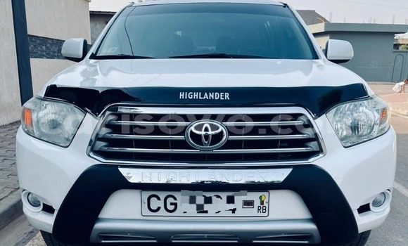 Acheter Occasion Voiture Toyota Highlander Blanc à Abomey Calavi, Benin