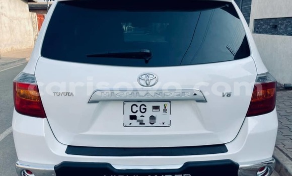 Acheter Occasion Voiture Toyota Highlander Blanc à Abomey Calavi, Benin Acheter Occasion Voiture Toyota Highlander Blanc à Abomey Calavi, Benin