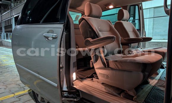 Acheter Occasion Voiture Toyota Sienna Beige à Abomey Calavi, Benin Acheter Occasion Voiture Toyota Sienna Beige à Abomey Calavi, Benin