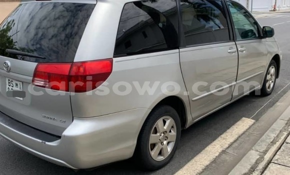 Acheter Occasion Voiture Toyota Sienna Beige à Abomey Calavi, Benin Acheter Occasion Voiture Toyota Sienna Beige à Abomey Calavi, Benin