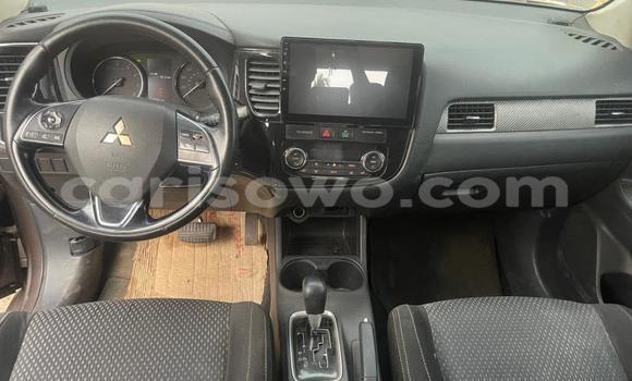 Sayi Na hannu Mitsubishi Outlander Azurfa Mota in Cotonou a Benin Sayi Na hannu Mitsubishi Outlander Azurfa Mota in Cotonou a Benin