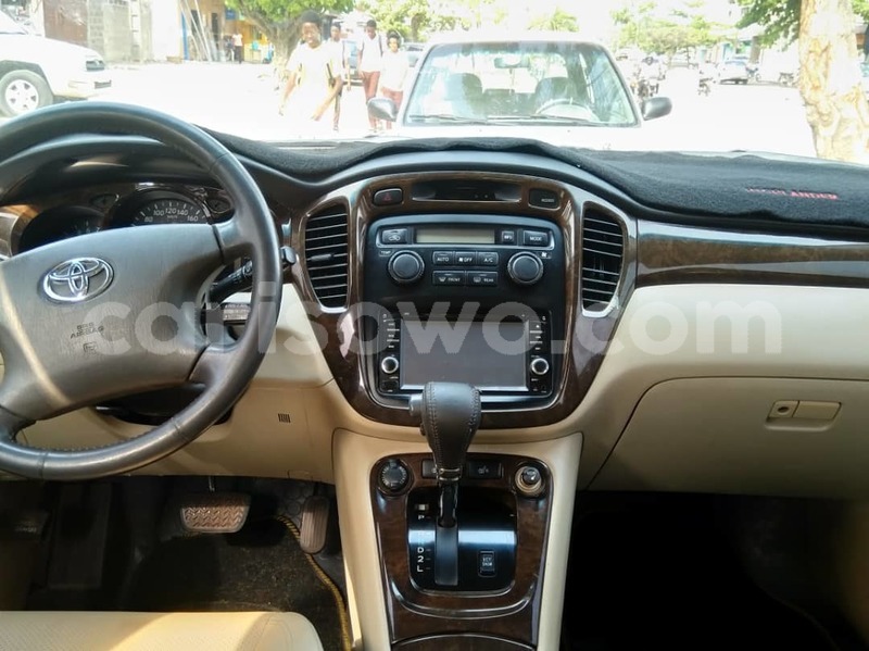 Big with watermark toyota highlander benin cotonou 22554