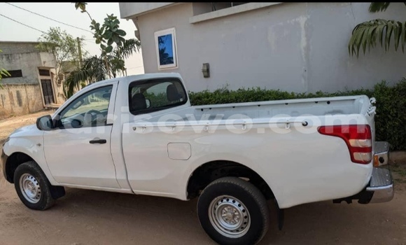 Sayi Na hannu Mitsubishi Space Wagon White Mota in Abomey Calavi a Benin