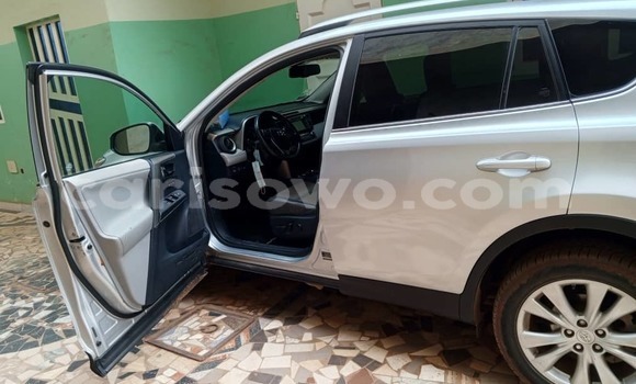 Acheter Occasion Voiture Toyota RAV4 Gris à Abomey Calavi, Benin